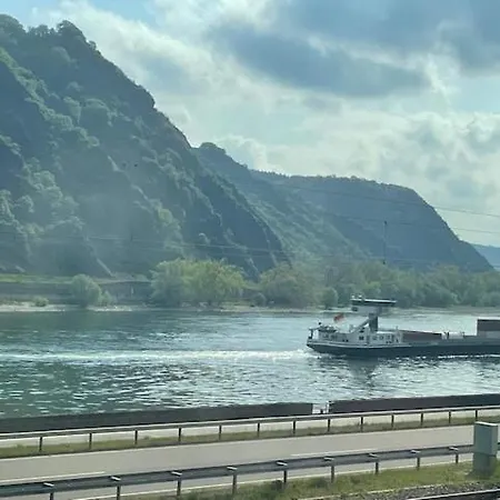 Kuschel-ferienwohnung Mit Rheinblick, Am Mittelrhein Nahe Loreley